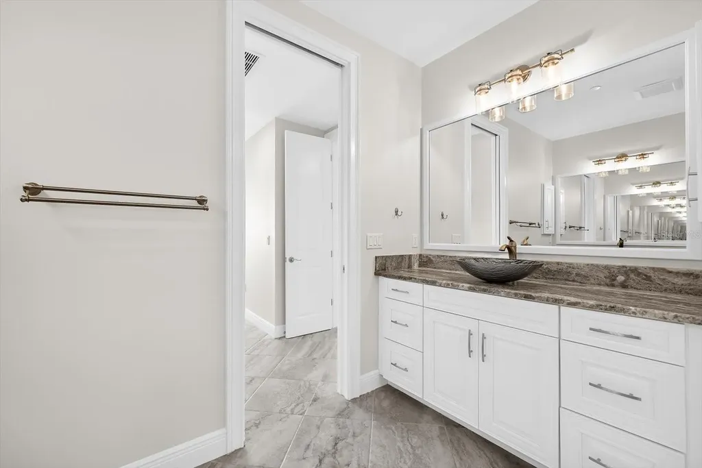 507 Tamiami Trail N Venice FL 34285