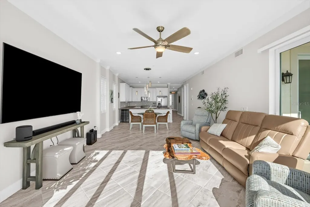 507 Tamiami Trail N Venice FL 34285
