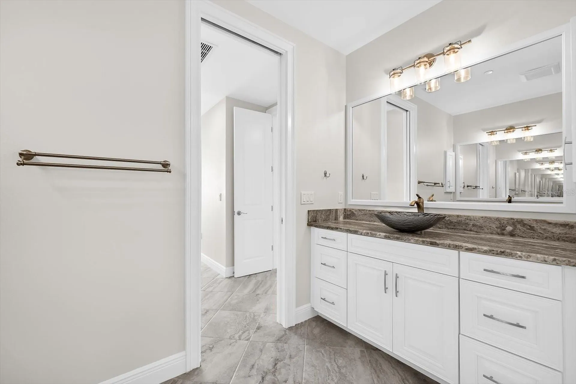 507 Tamiami Trail N Venice FL 34285