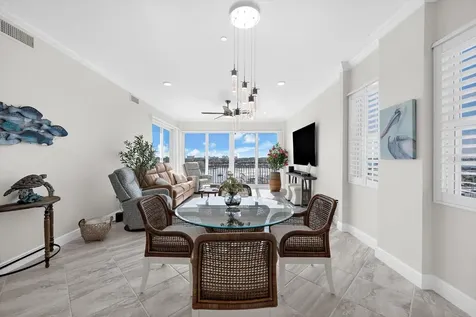 507 Tamiami Trail N Venice FL 34285