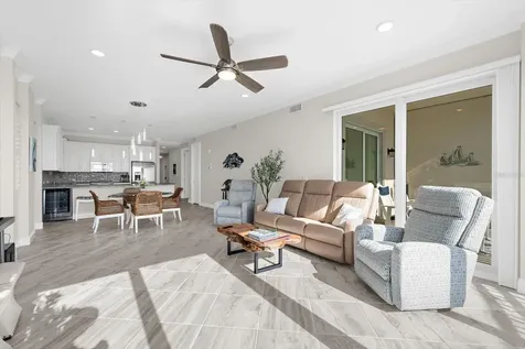 507 Tamiami Trail N Venice FL 34285
