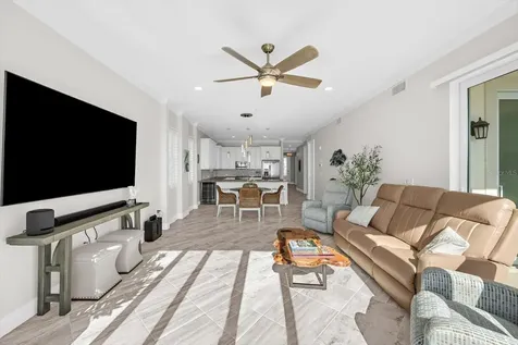507 Tamiami Trail N Venice FL 34285
