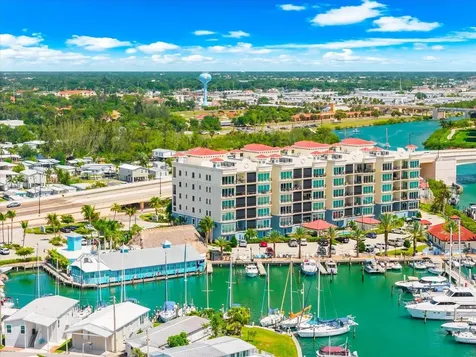 507 Tamiami Trail N Venice FL 34285