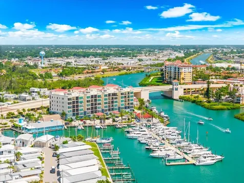 507 Tamiami Trail N Venice FL 34285