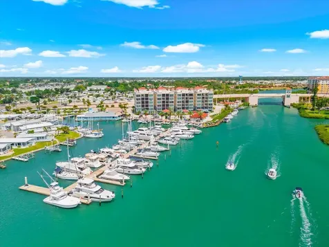 507 Tamiami Trail N Venice FL 34285