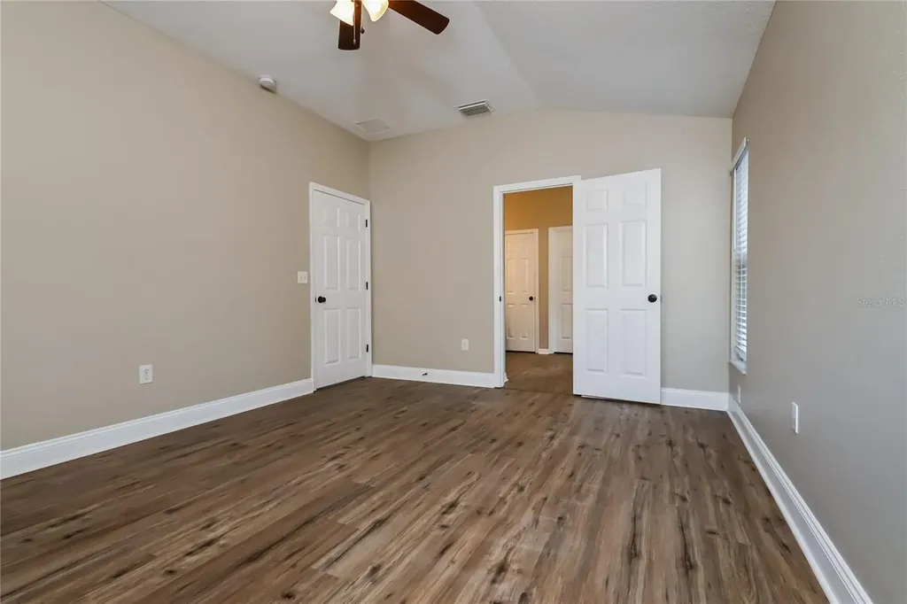 2221 Mountain Meadow Way Valrico FL 33594