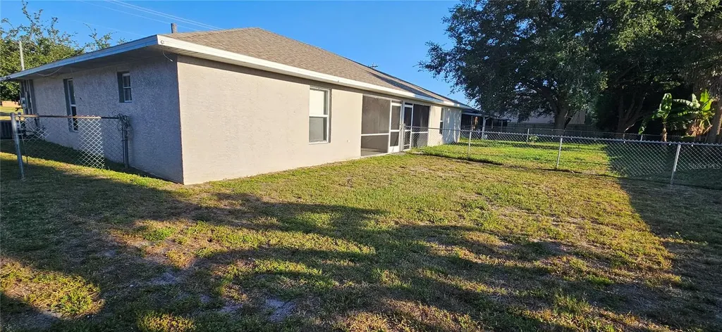 401 SE 24th Avenue Cape Coral FL 33990