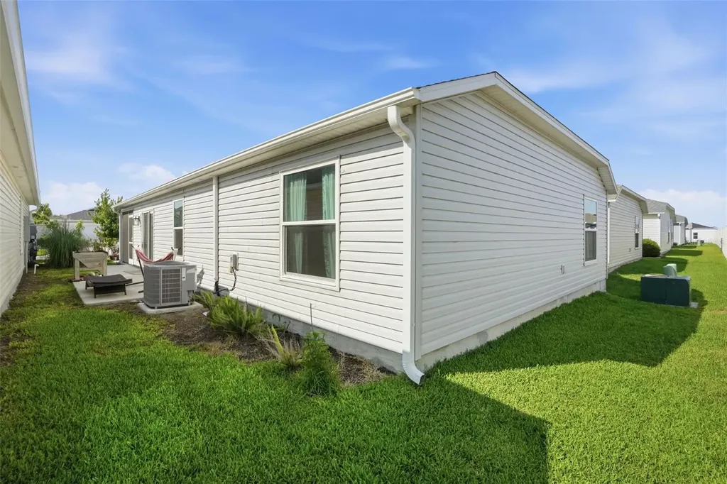 862 Spring Avenue The Villages FL 34762