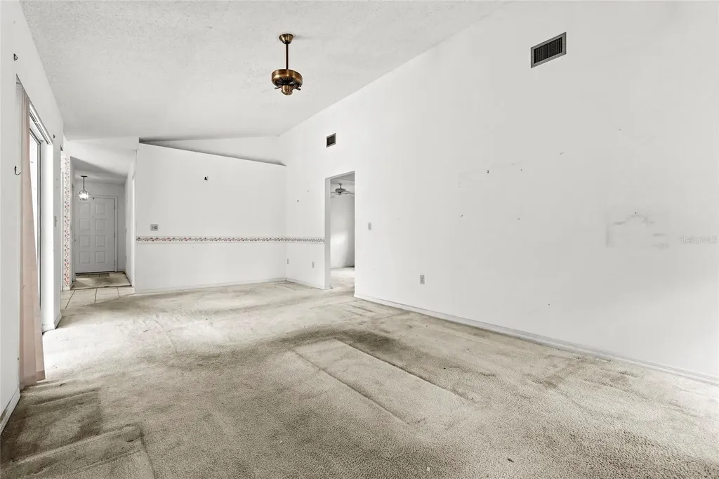 6909 9th Court E Sarasota FL 34243