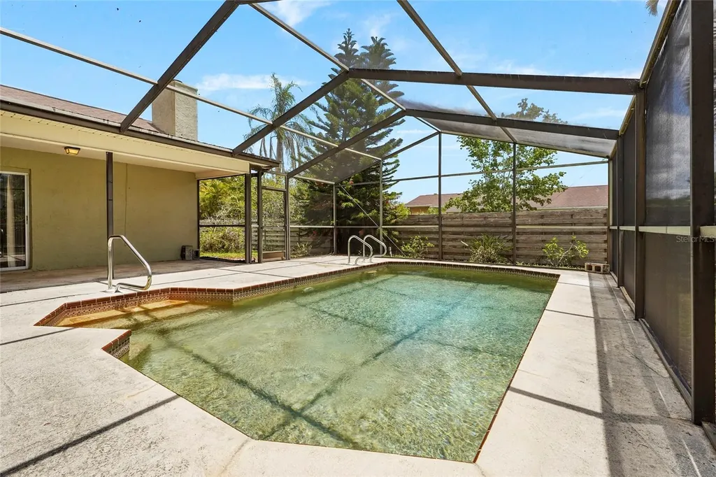 6909 9th Court E Sarasota FL 34243