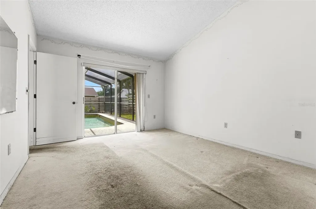 6909 9th Court E Sarasota FL 34243
