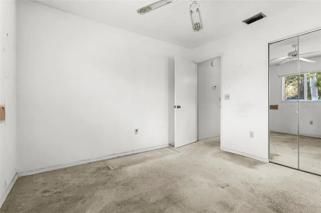 6909 9th Court E Sarasota FL 34243