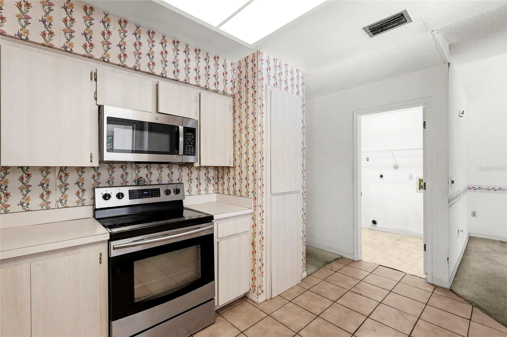 6909 9th Court E Sarasota FL 34243