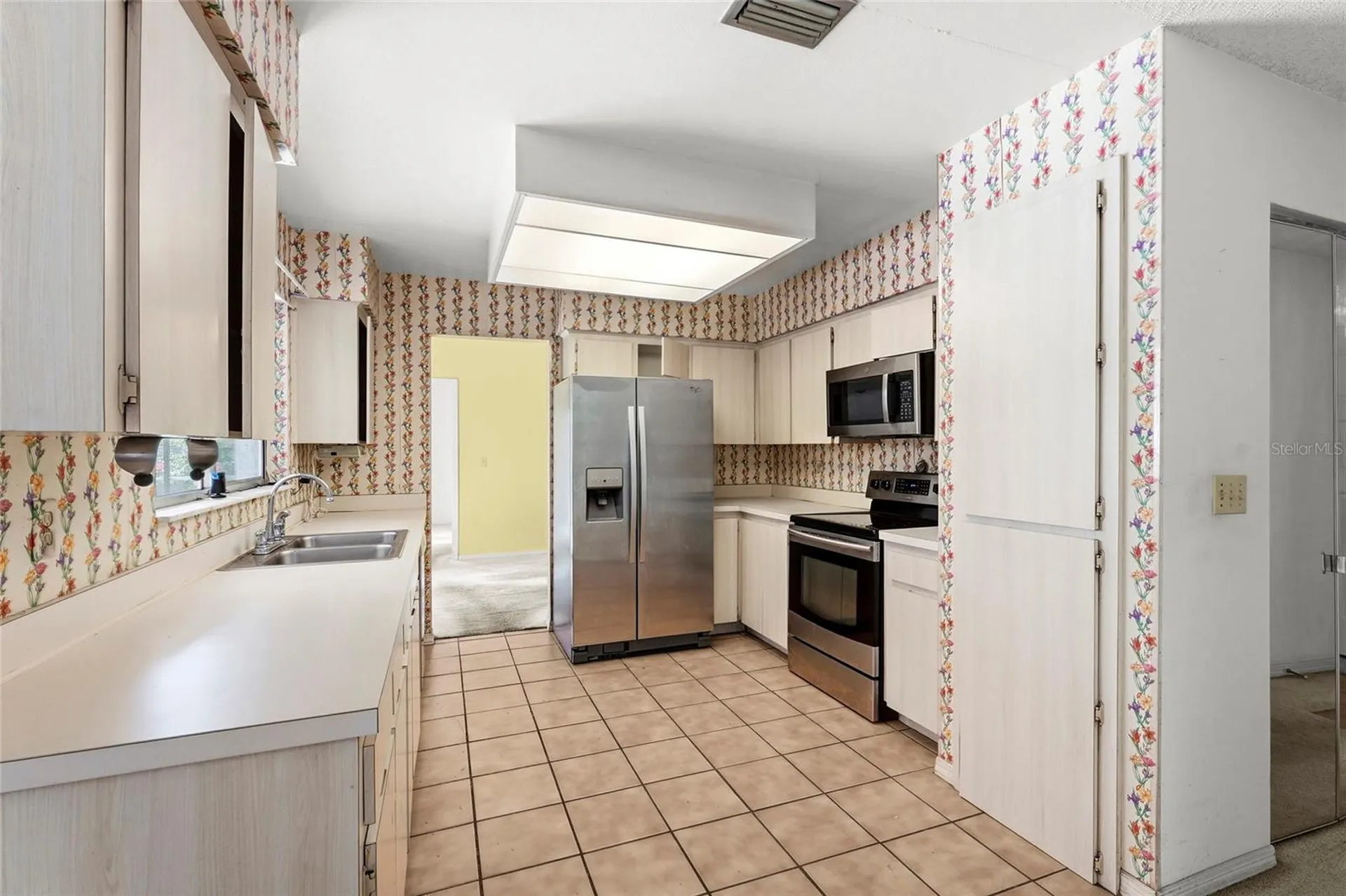 6909 9th Court E Sarasota FL 34243