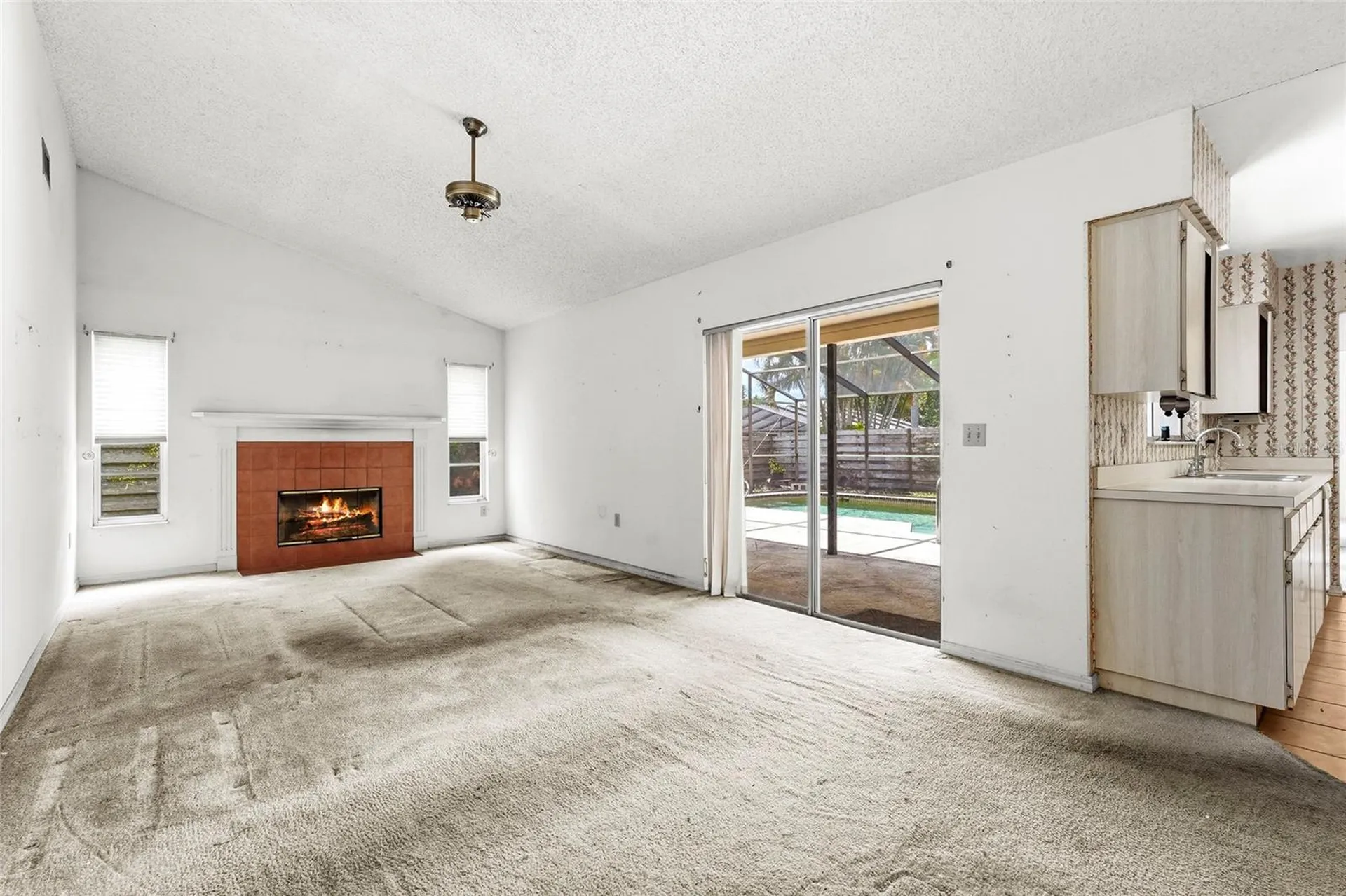 6909 9th Court E Sarasota FL 34243