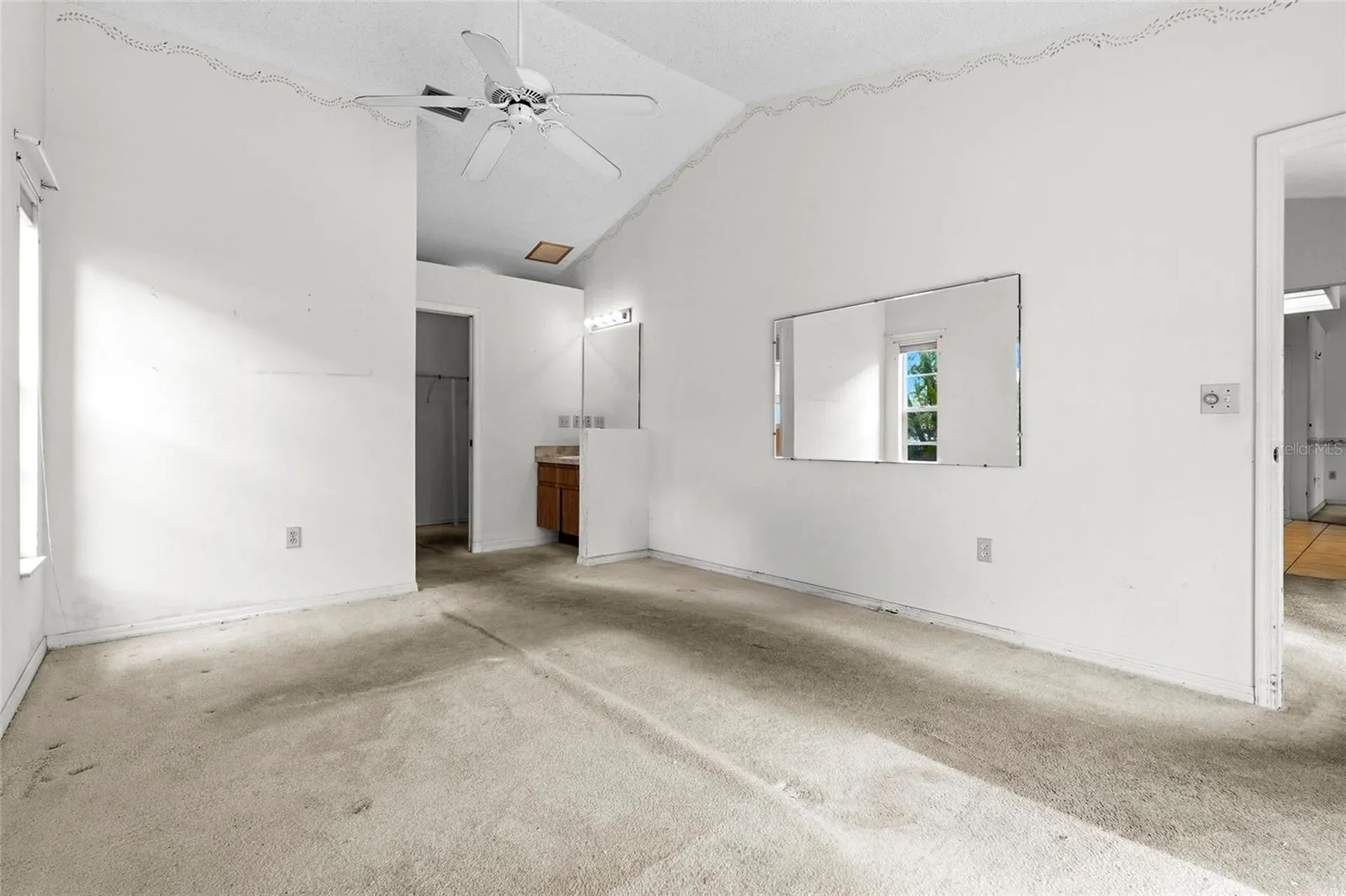 6909 9th Court E Sarasota FL 34243