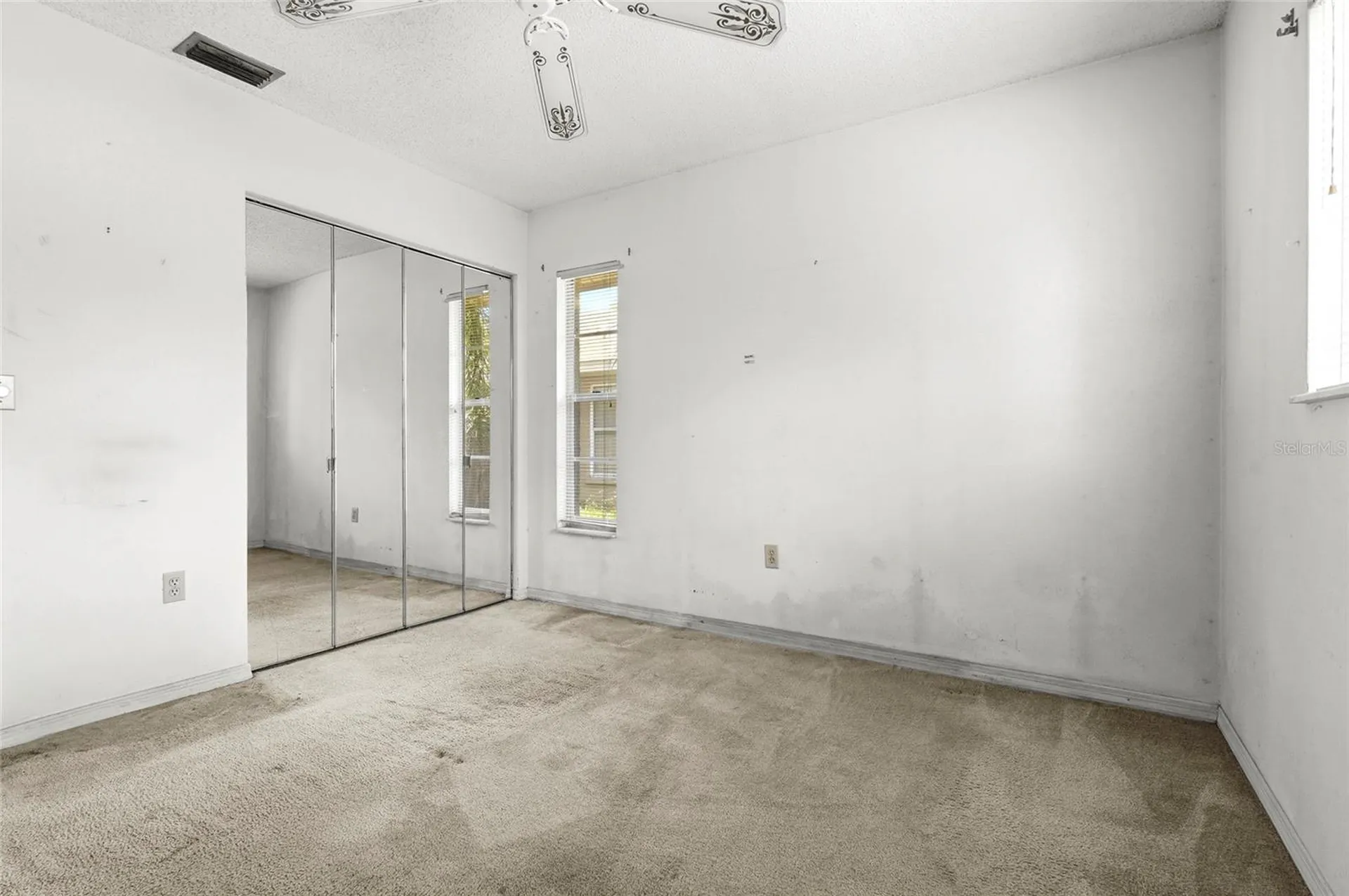6909 9th Court E Sarasota FL 34243