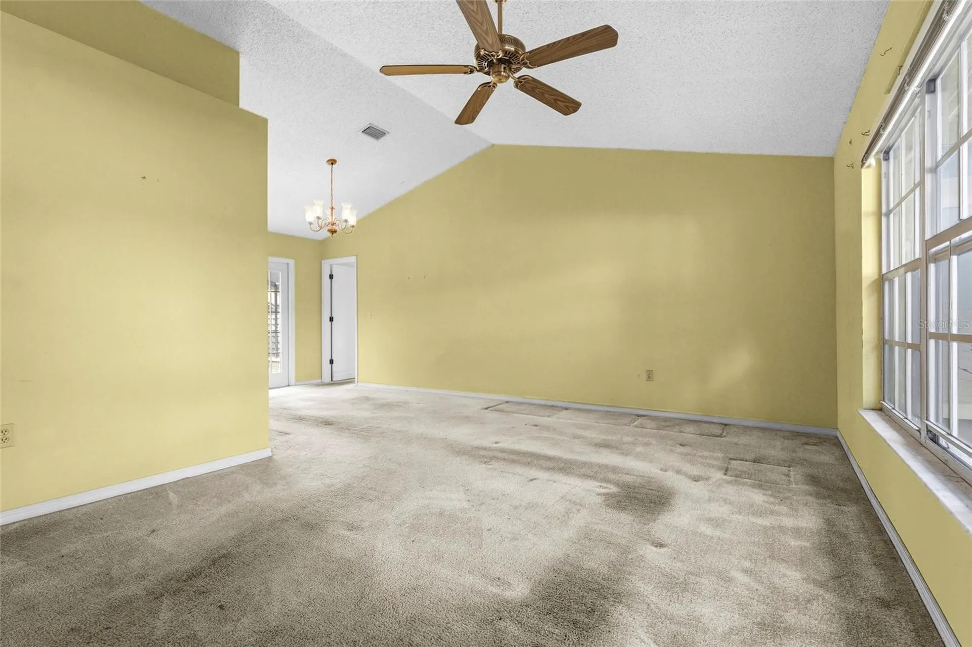 6909 9th Court E Sarasota FL 34243