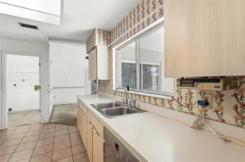 6909 9th Court E Sarasota FL 34243