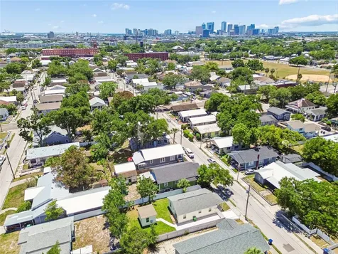 3011 N 16th Street Tampa FL 33605