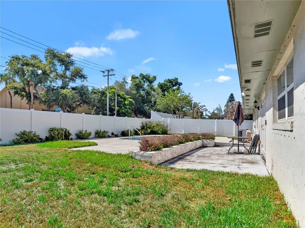 105 Foxwood Drive Brandon FL 33510