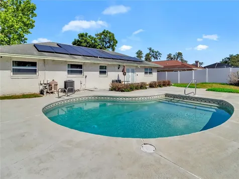 105 Foxwood Drive Brandon FL 33510