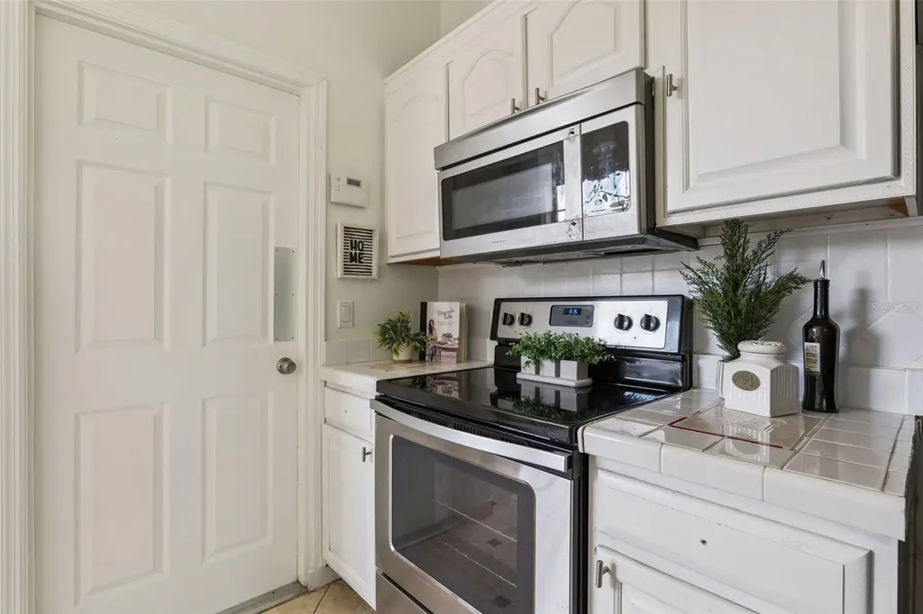 10225 Denby Court Orlando FL 32817