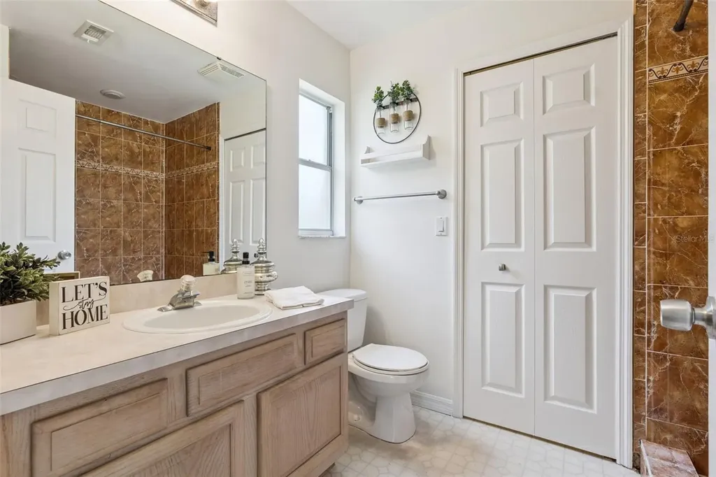 10225 Denby Court Orlando FL 32817