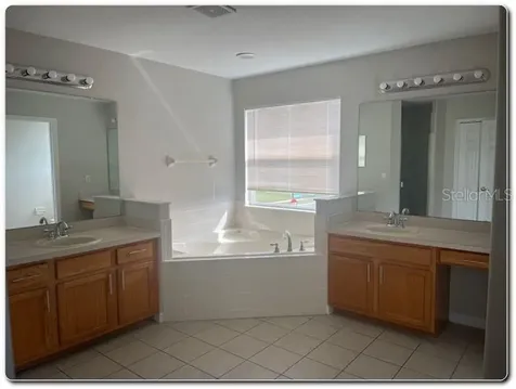 2887 Sweetspire Circle Kissimmee FL 34746