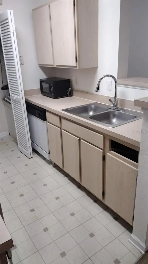 4332 S Kirkman Road Orlando FL 32811