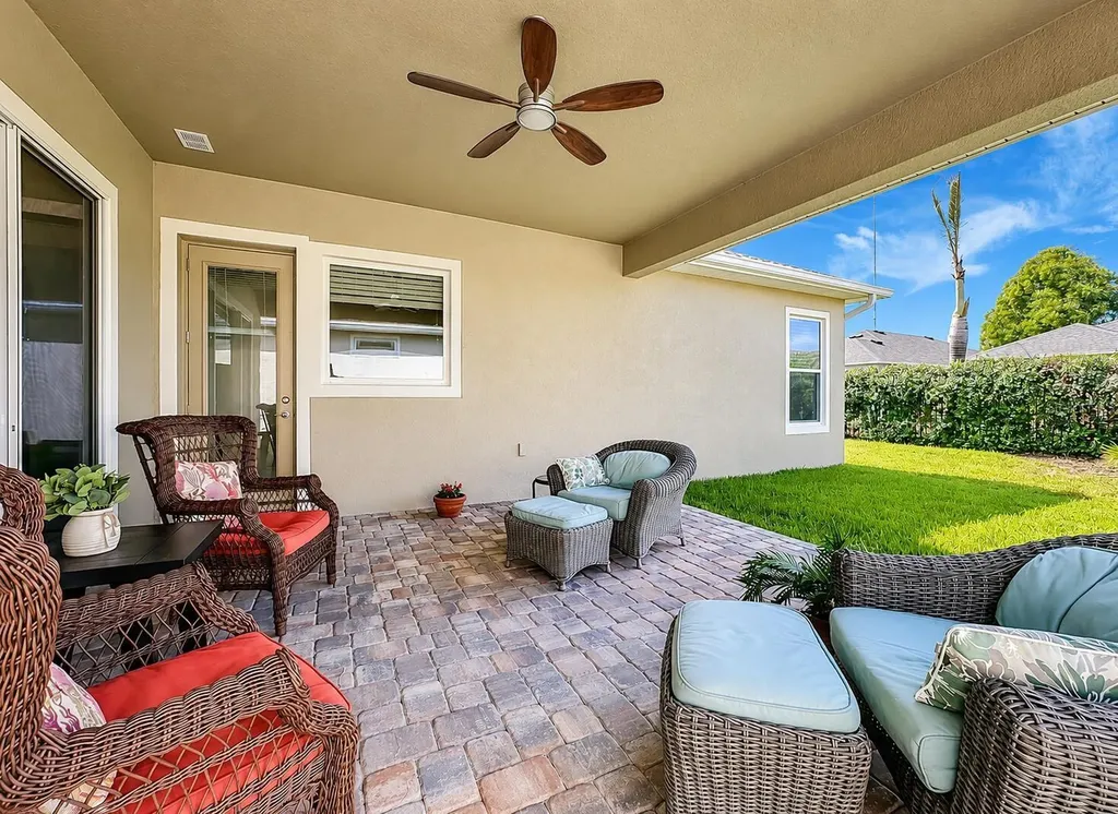 13928 Swallow Hill Drive Lithia FL 33547