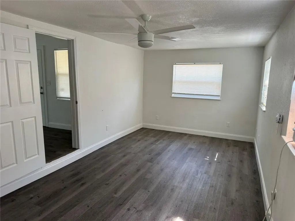 4621 17th Avenue S St Petersburg FL 33711