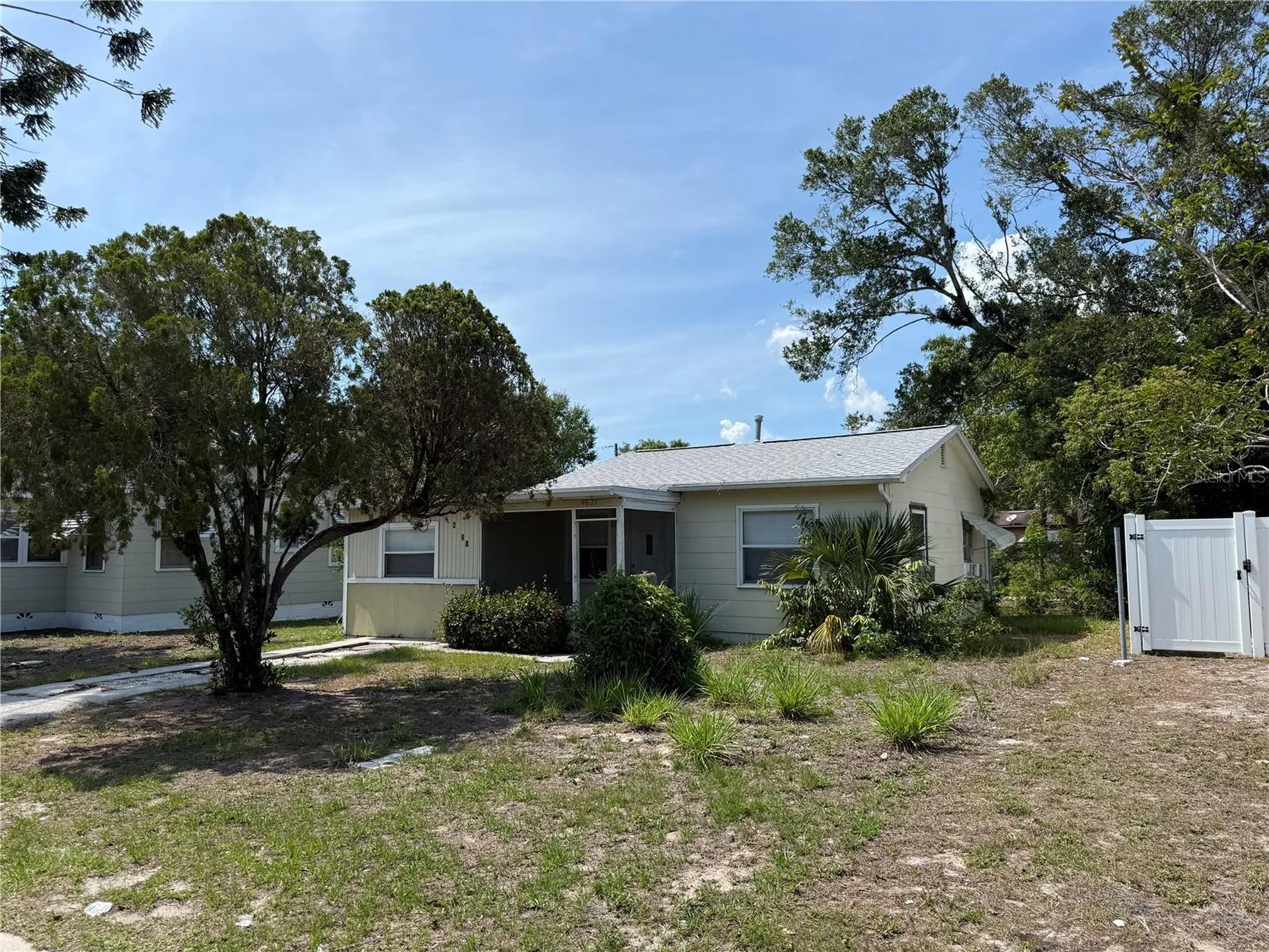 4621 17th Avenue S St Petersburg FL 33711