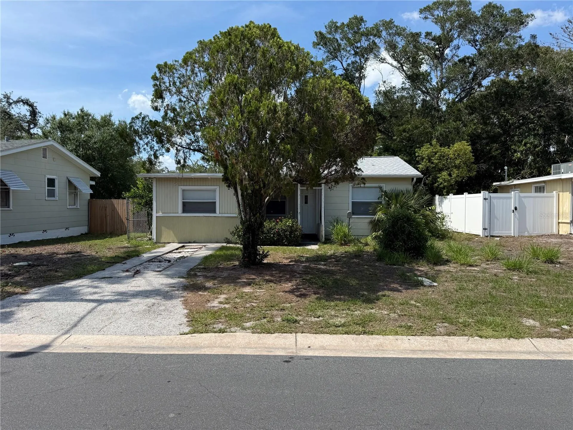 4621 17th Avenue S St Petersburg FL 33711