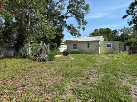 4621 17th Avenue S St Petersburg FL 33711