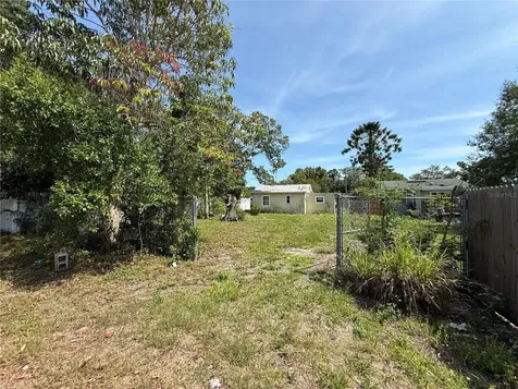 4621 17th Avenue S St Petersburg FL 33711