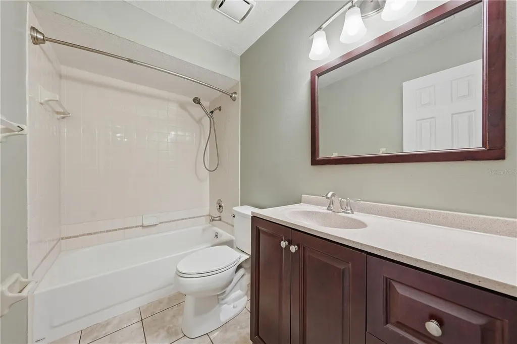 625 E 8th Avenue Mount Dora FL 32757