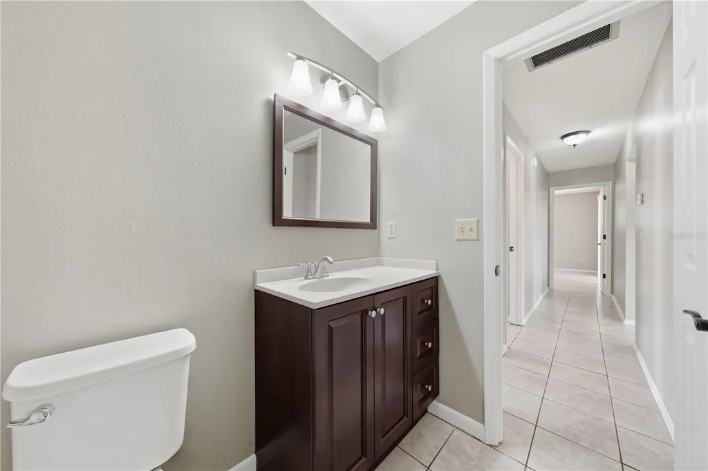 625 E 8th Avenue Mount Dora FL 32757