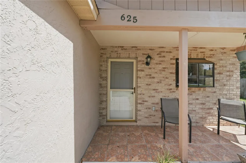 625 E 8th Avenue Mount Dora FL 32757