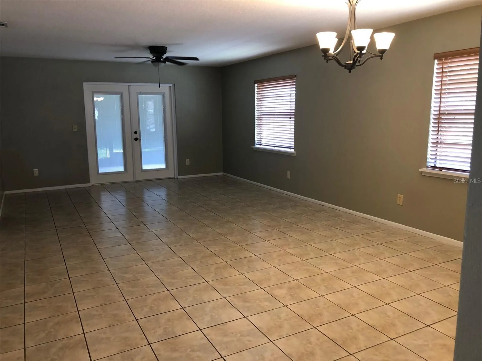 625 E 8th Avenue Mount Dora FL 32757