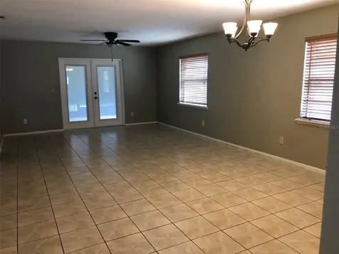 625 E 8th Avenue Mount Dora FL 32757