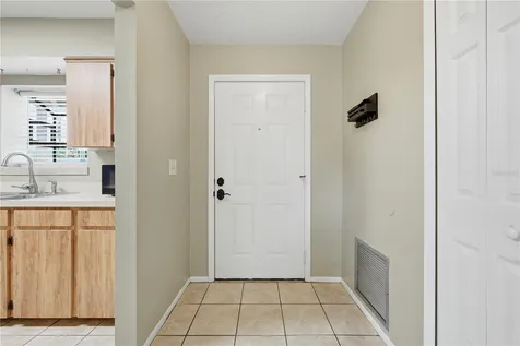 625 E 8th Avenue Mount Dora FL 32757