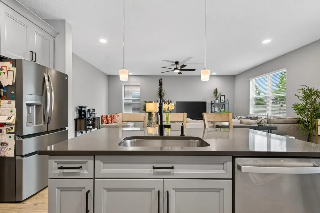 7241 Notched Pine Bend Wesley Chapel FL 33545