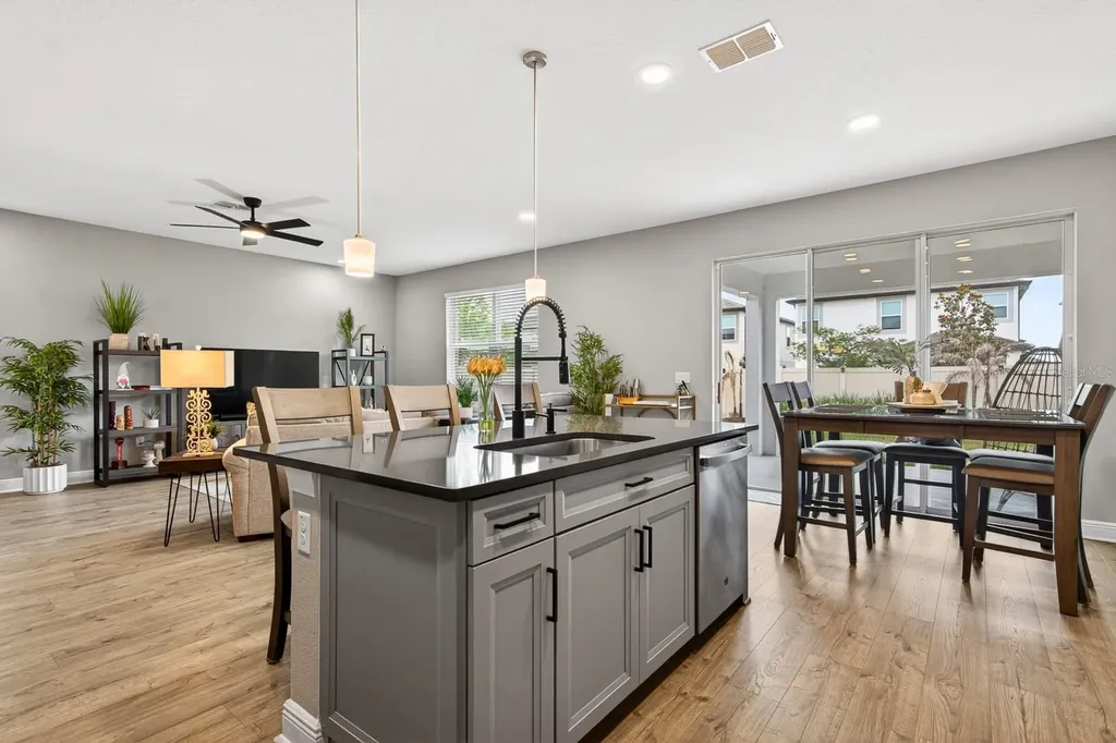 7241 Notched Pine Bend Wesley Chapel FL 33545