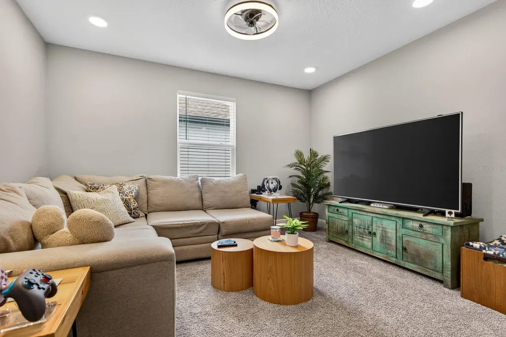 7241 Notched Pine Bend Wesley Chapel FL 33545