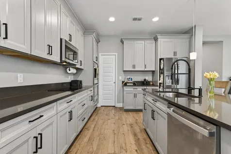 7241 Notched Pine Bend Wesley Chapel FL 33545