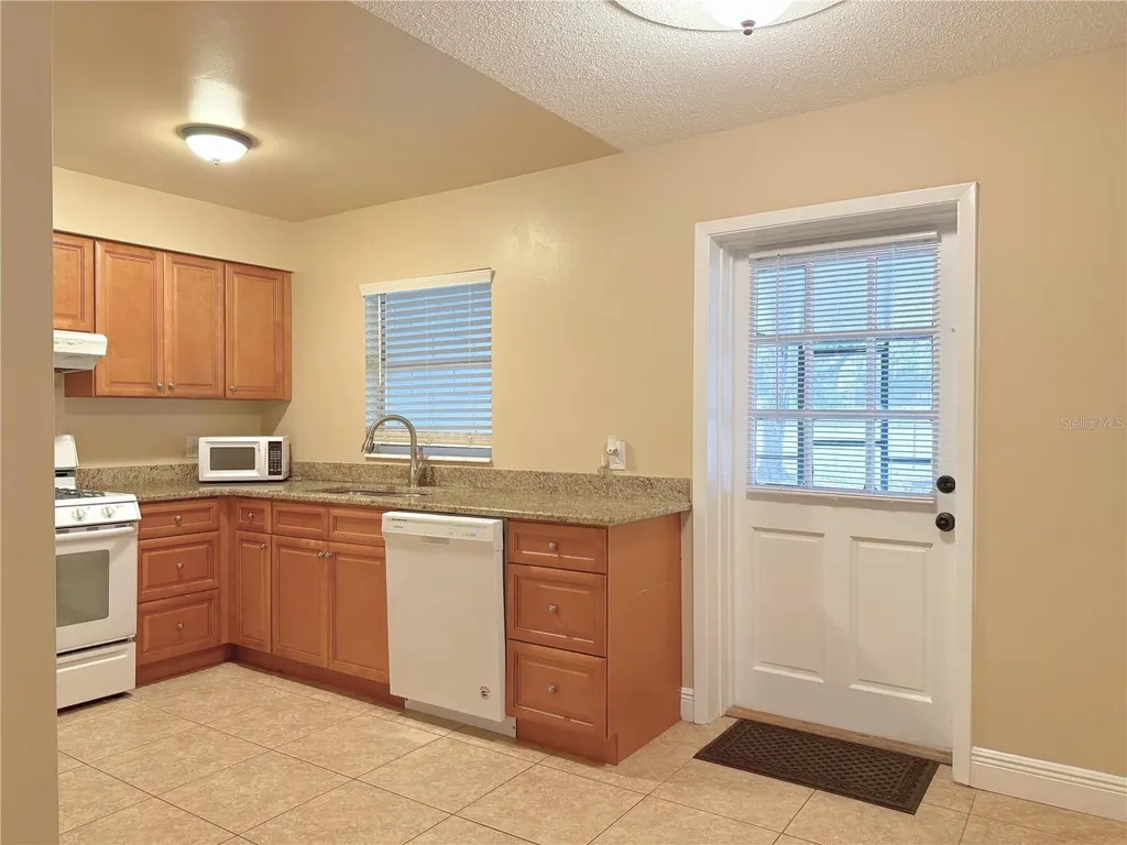 7675 Stratford Boulevard Orlando FL 32807