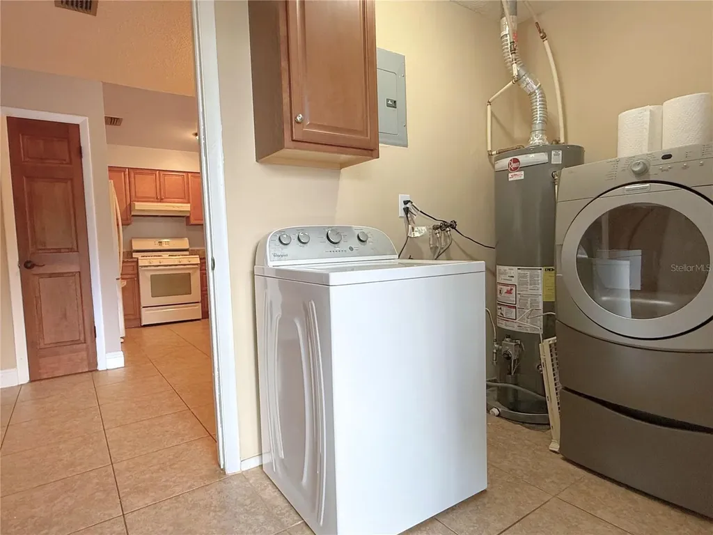 7675 Stratford Boulevard Orlando FL 32807