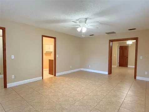7675 Stratford Boulevard Orlando FL 32807