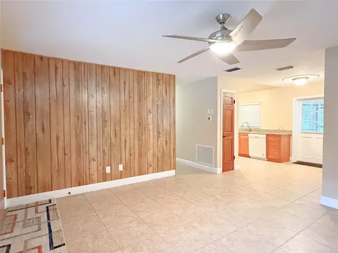 7675 Stratford Boulevard Orlando FL 32807
